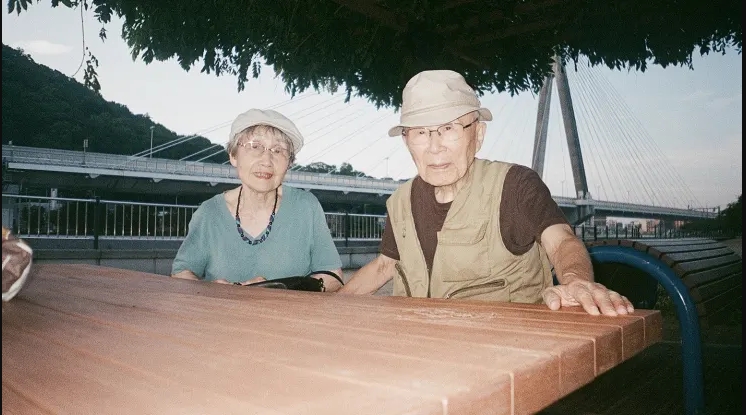 Потрібно вміти сповільнюватись. 95-річний кардіолог із Японії поділився секретами довгого та щасливого життя